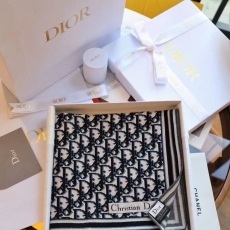 CHRISTIAN DIOR